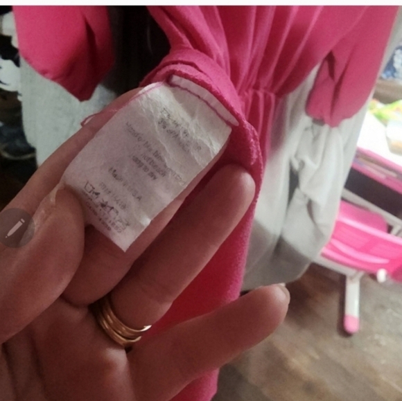 🍂🍁Fashion nova 2x barbie pink blouse - Picture 5 of 5